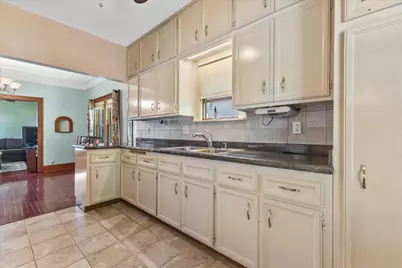 4436  Douglas Ave, Racine, WI 53402 - Photo 7