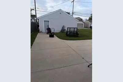 1226  Goold St, Racine, WI 53402 - Photo 9