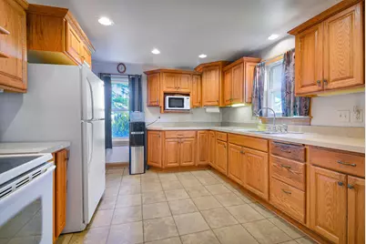 5450  Beechnut Dr, Wayne, WI 53040 - Photo 3