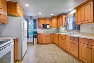 5450 Beechnut Dr, Wayne, WI 53040 - Photo 3