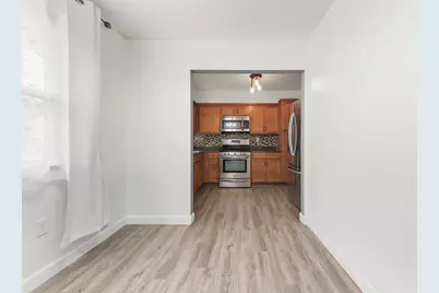 7216 W Layton Ave, Greenfield, WI 53220 - Photo 7