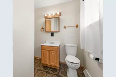 7216 W Layton Ave, Greenfield, WI 53220 - Photo 21
