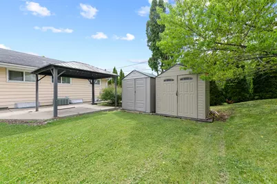 7216 W Layton Ave, Greenfield, WI 53220 - Photo 29