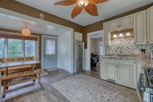 590 North Ave, Hartland, WI 53029 - Photo 7