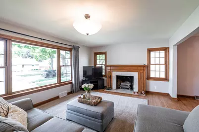 2550 N 93rd St, Wauwatosa, WI 53226 - Photo 5