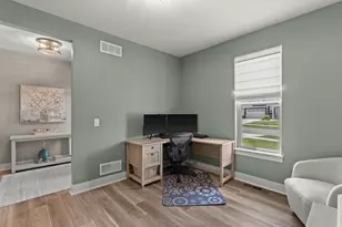 9644 S Bergamont Dr, Franklin, WI 53132 - Photo 23