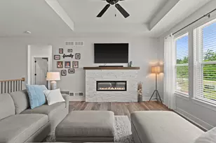 9644 S Bergamont Dr, Franklin, WI 53132 - Photo 15