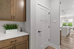 9644 S Bergamont Dr, Franklin, WI 53132 - Photo 21