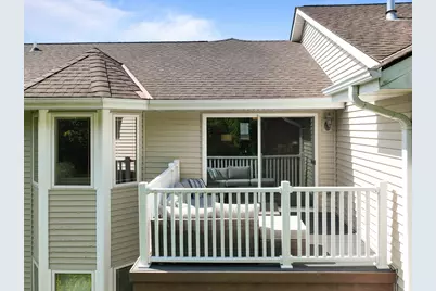 370 E Veterans Way #5, Mukwonago, WI 53149 - Photo 11