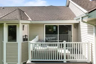 370 E Veterans Way, Mukwonago, WI 53149 - Photo 11