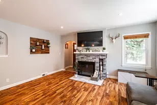 1309 S 91st St, West Allis, WI 53214 - Photo 5