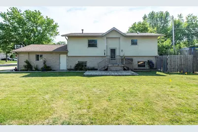 10404  268 Ave, Salem Lakes, WI 53179 - Photo 1