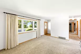 3520 Knoll Pl, Racine, WI 53403 - Photo 5