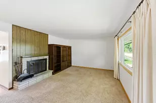 3520 Knoll Pl, Racine, WI 53403 - Photo 3