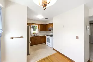 3520 Knoll Pl, Racine, WI 53403 - Photo 7