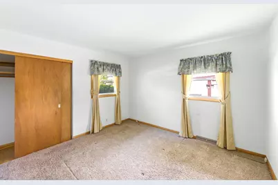 3520  Knoll Pl, Racine, WI 53403 - Photo 11