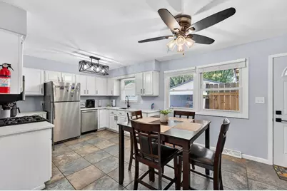 8915  17th Ave, Kenosha, WI 53143 - Photo 9