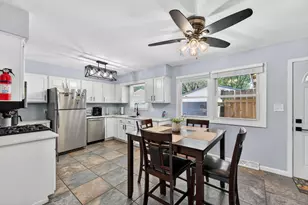 8915 17th Ave, Kenosha, WI 53143 - Photo 9