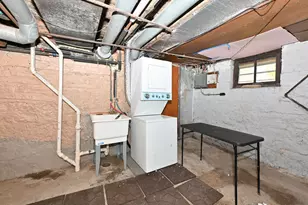 1834 N Dr William Finlayson St, Milwaukee, WI 53212 - Photo 31