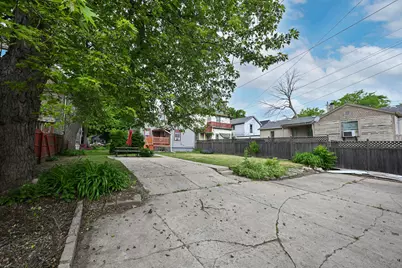 1834 N Dr William Finlayson St, Milwaukee, WI 53212 - Photo 39