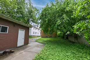 2012 E Newton Ave, Shorewood, WI 53211 - Photo 25