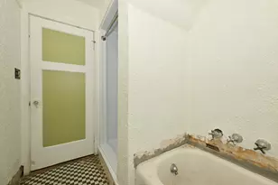 2012 E Newton Ave, Shorewood, WI 53211 - Photo 11