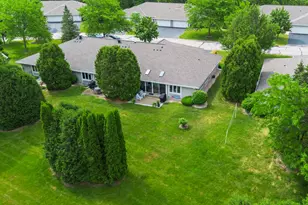 7224 W Mequon Square Dr, Mequon, WI 53092 - Photo 61