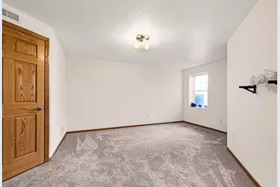 2138  Landings Ln, Delavan, WI 53115 - Photo 25