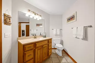 2138 Landings Ln, Delavan, WI 53115 - Photo 15
