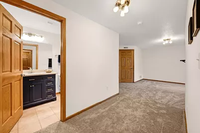 2138  Landings Ln, Delavan, WI 53115 - Photo 23