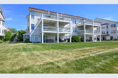 2138  Landings Ln, Delavan, WI 53115 - Photo 27