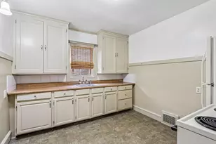 1571 S 74th St, West Allis, WI 53214 - Photo 39