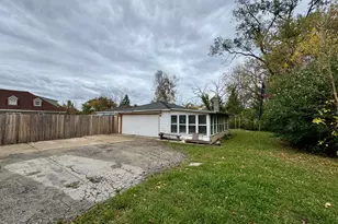 3952 S 43rd St, Milwaukee, WI 53220 - Photo 13