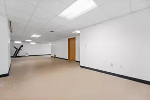 7701 W Warnimont Ave, Milwaukee, WI 53220 - Photo 31