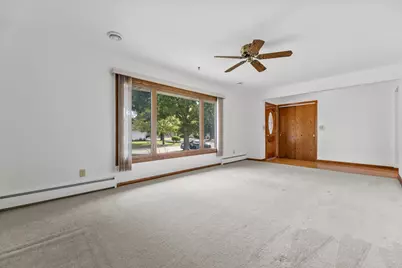 7701 W Warnimont Ave, Milwaukee, WI 53220 - Photo 5