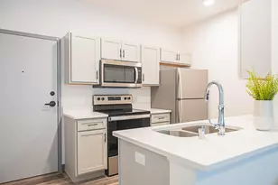 2075 N Cambridge Ave, Milwaukee, WI 53202 - Photo 1