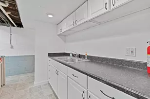178 W Saveland Ave, Milwaukee, WI 53207 - Photo 29