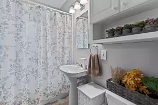 178 W Saveland Ave, Milwaukee, WI 53207 - Photo 21