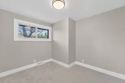 250 W Suburban Ct, Fox Point, WI 53217 - Photo 17