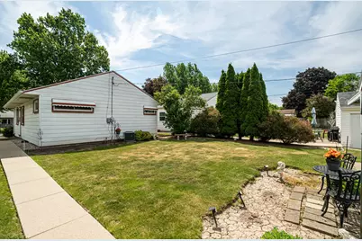 3239 S 54th St, Milwaukee, WI 53219 - Photo 27