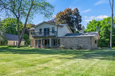 115 W Green Tree Rd, Glendale, WI 53217 - Photo 51
