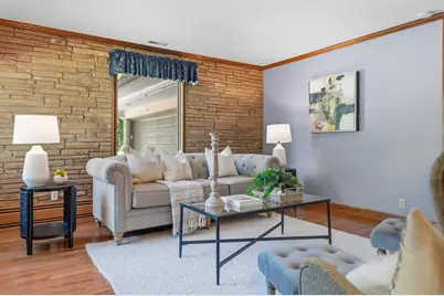 115 W Green Tree Rd, Glendale, WI 53217 - Photo 7