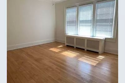 2907 E Hampshire Ave, Milwaukee, WI 53211 - Photo 17