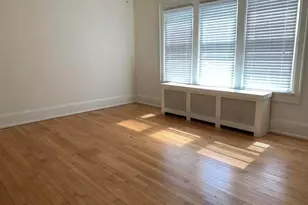 2907 E Hampshire Ave, Milwaukee, WI 53211 - Photo 17
