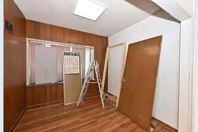 3915 W Capitol Dr, Milwaukee, WI 53216 - Photo 7