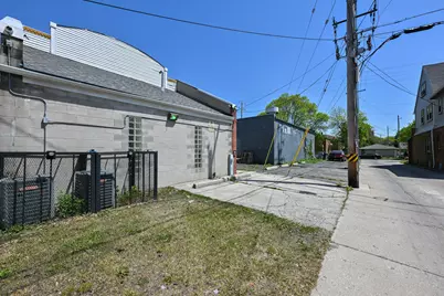 3915 W Capitol Dr, Milwaukee, WI 53216 - Photo 29