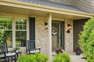 W138N6513 Manor Hills Blvd, Menomonee Falls, WI 53051 - Photo 3