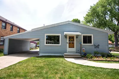 2419 S 81st St, West Allis, WI 53219 - Photo 3