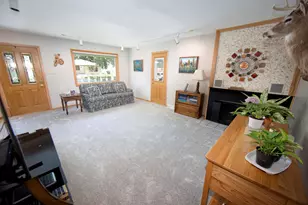 2419 S 81st St, West Allis, WI 53219 - Photo 7