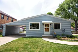 2419 S 81st St, West Allis, WI 53219 - Photo 3